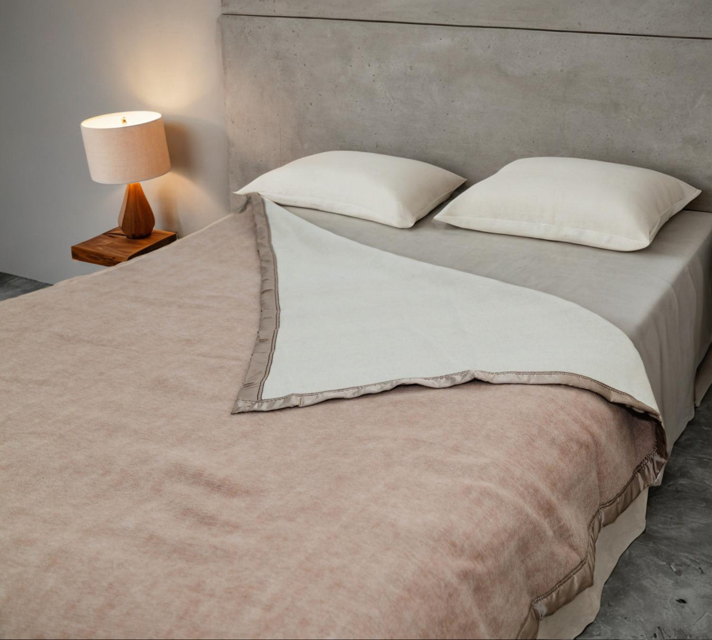 Alpaca Blankets TWIN Size Reversible Light Beige/Pearl