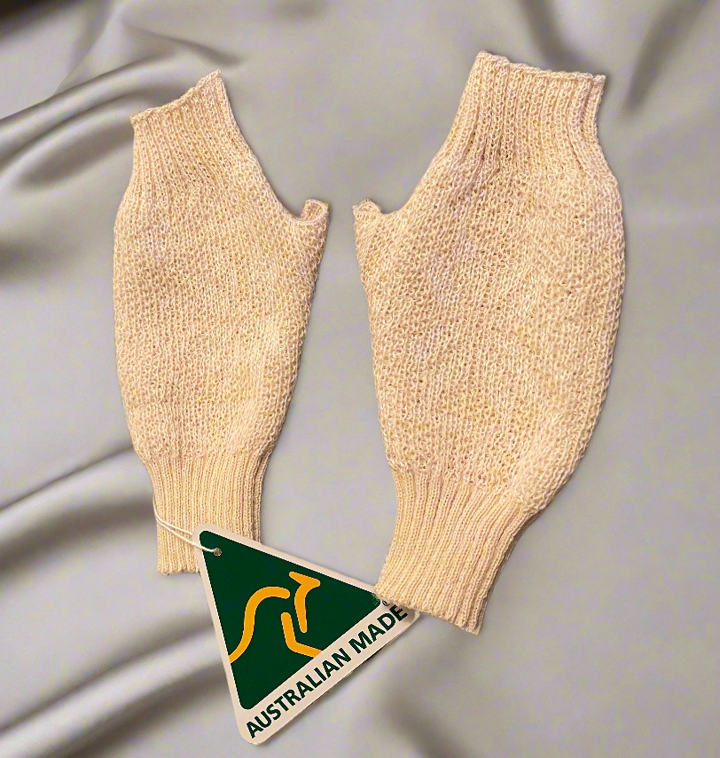 Alpaca Mittens Milk Tone