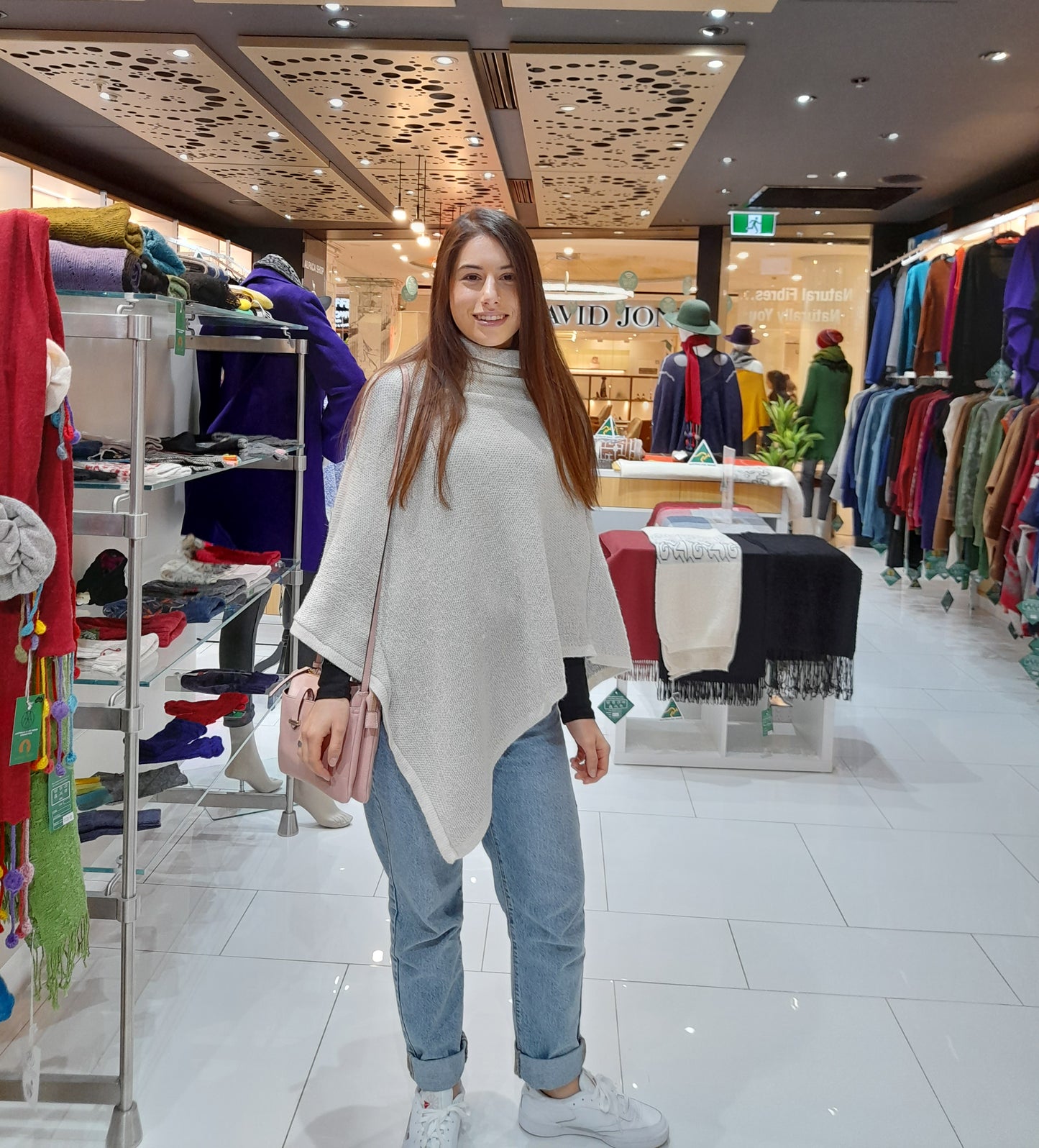 Alpaca Classy Poncho High Neckline