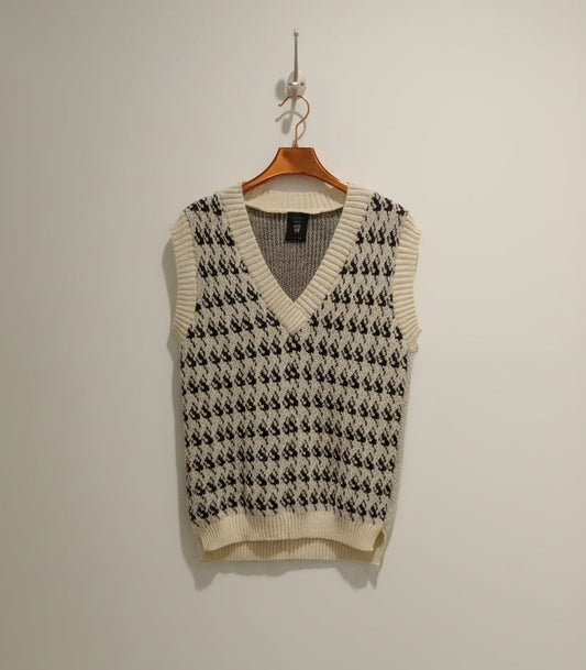 Alpaca Checkered Vest Bi-Colour V-neckline