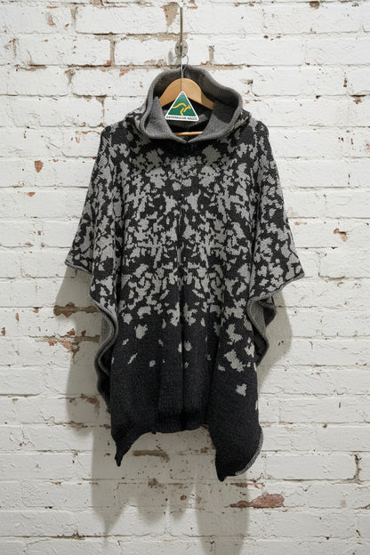 Australian Alpaca Thick Poncho Hooded, CAMO SNOWY