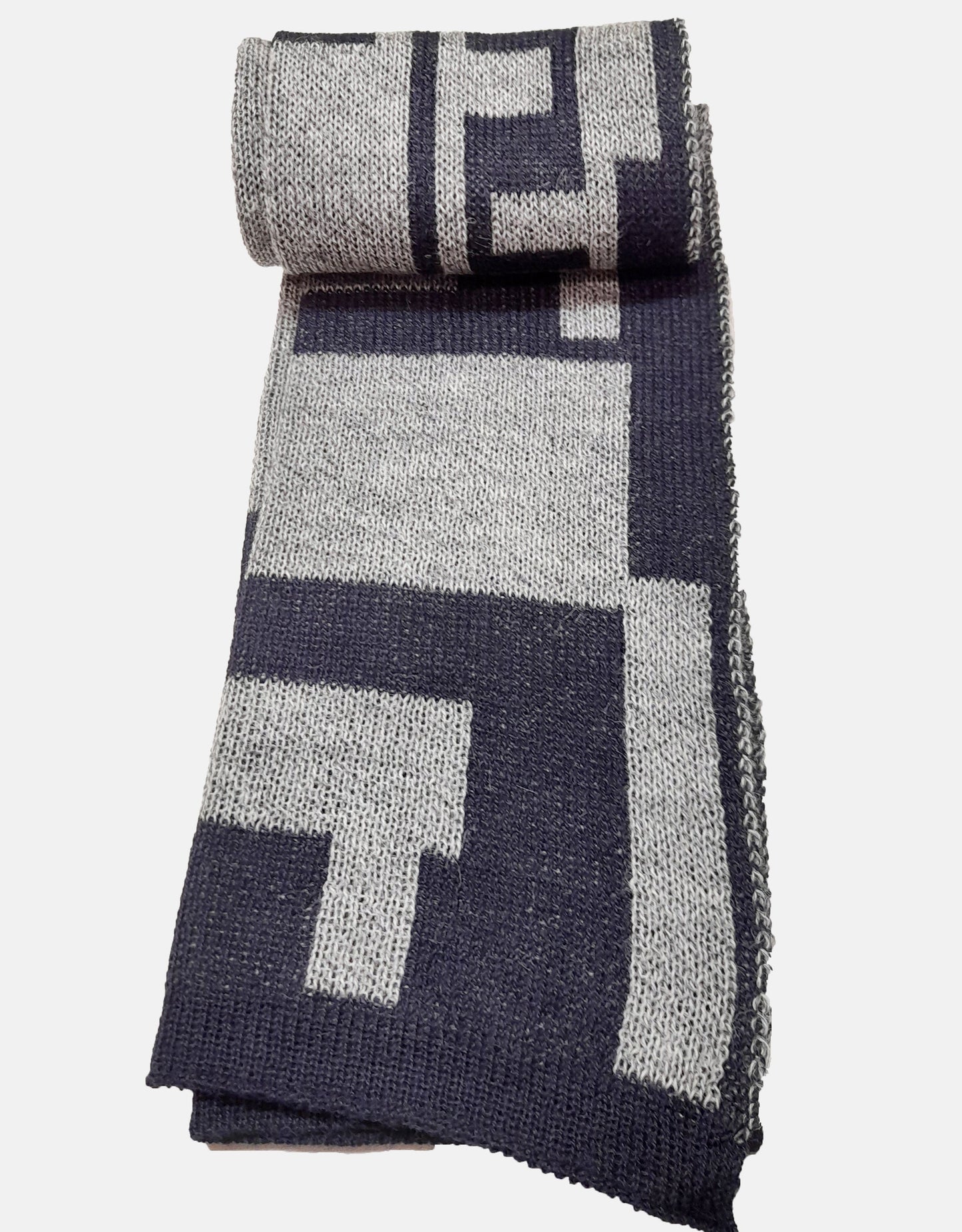 Alpaca Scarf Labyrinth Design – Reversible