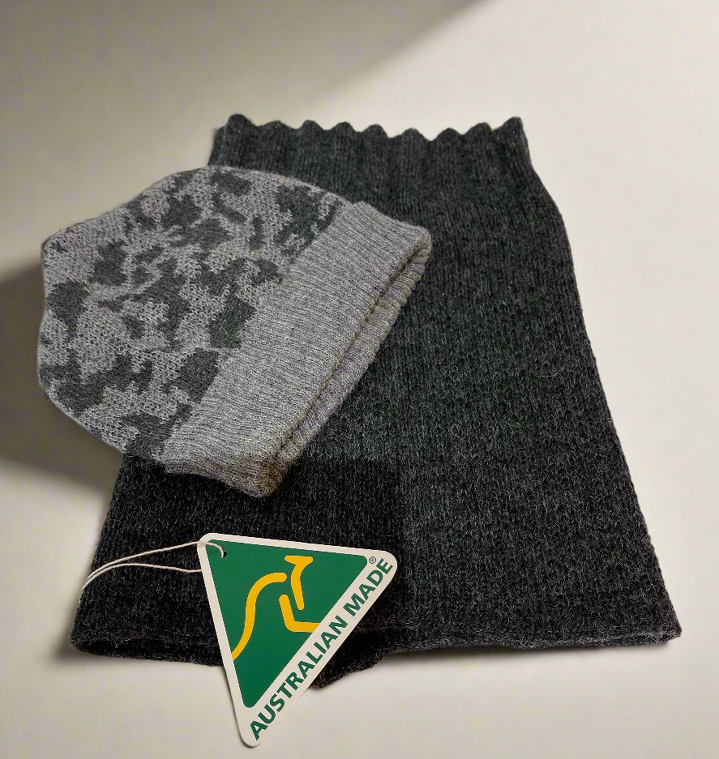 Alpaca Unisex Set CAMO Beanie/Neck warmer Charcoal